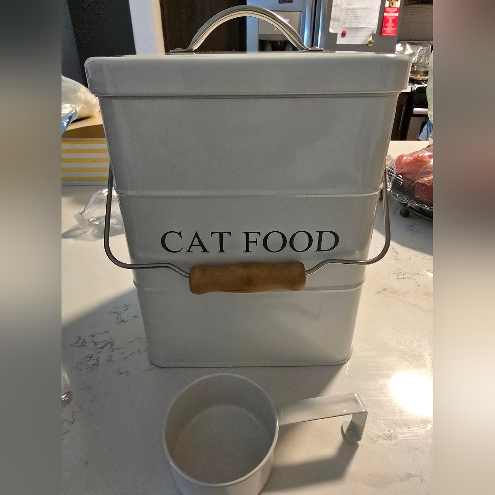 White Cat Food Storage Container with Scoop